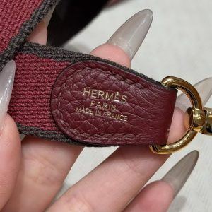 Hermes Evelyne 16 CM Bag Handmade In Taurillon Clemence Leather Gold Hardware 55 Rouge H - Image 4