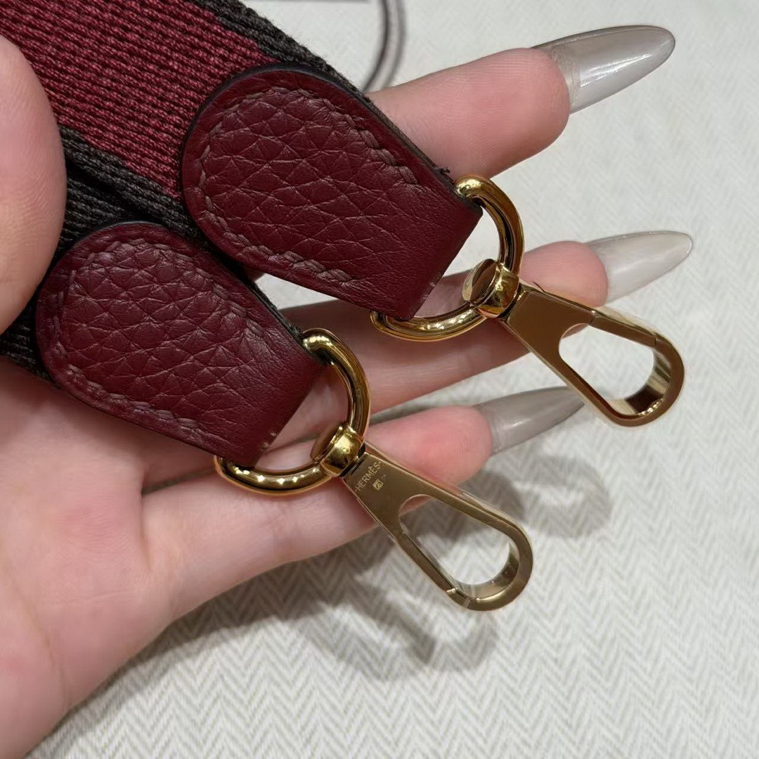Hermes Evelyne 16 CM Bag Handmade In Taurillon Clemence Leather Gold Hardware 55 Rouge H - Image 3