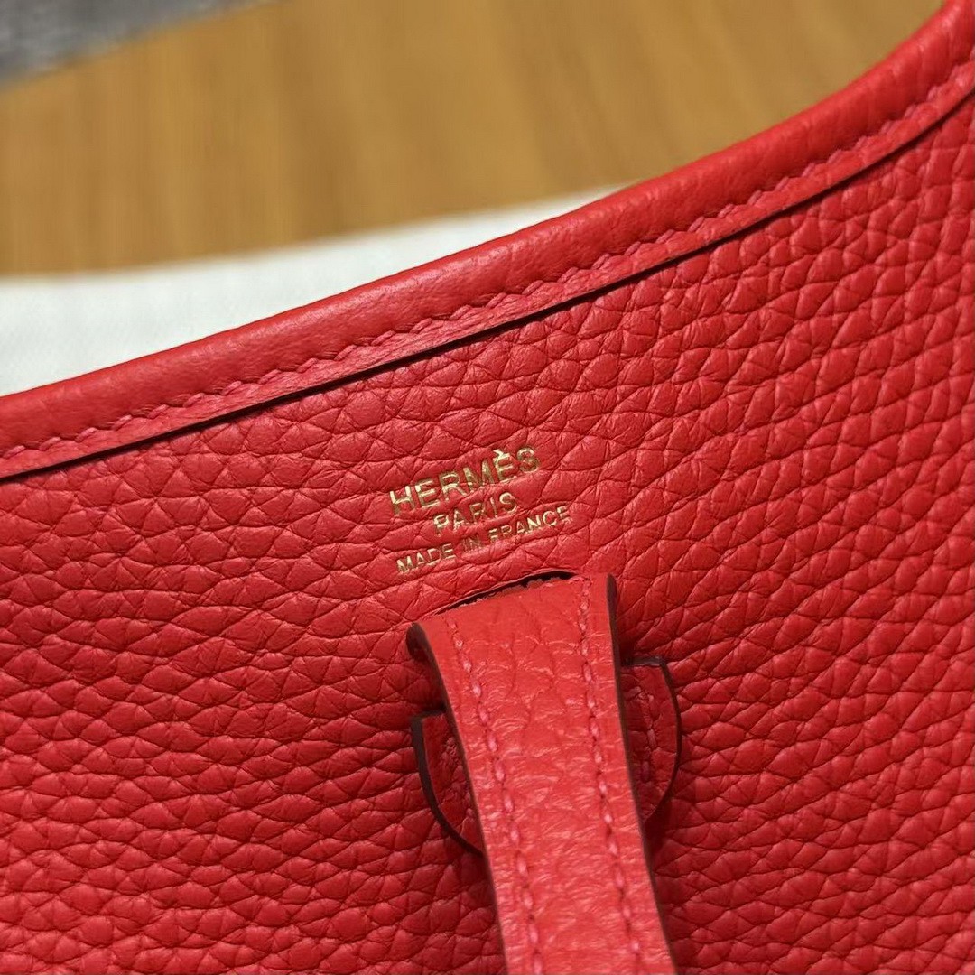 Hermes Evelyne 16 CM Bag Handmade In Taurillon Clemence Leather Gold Hardware 5E Vermillon - Image 17