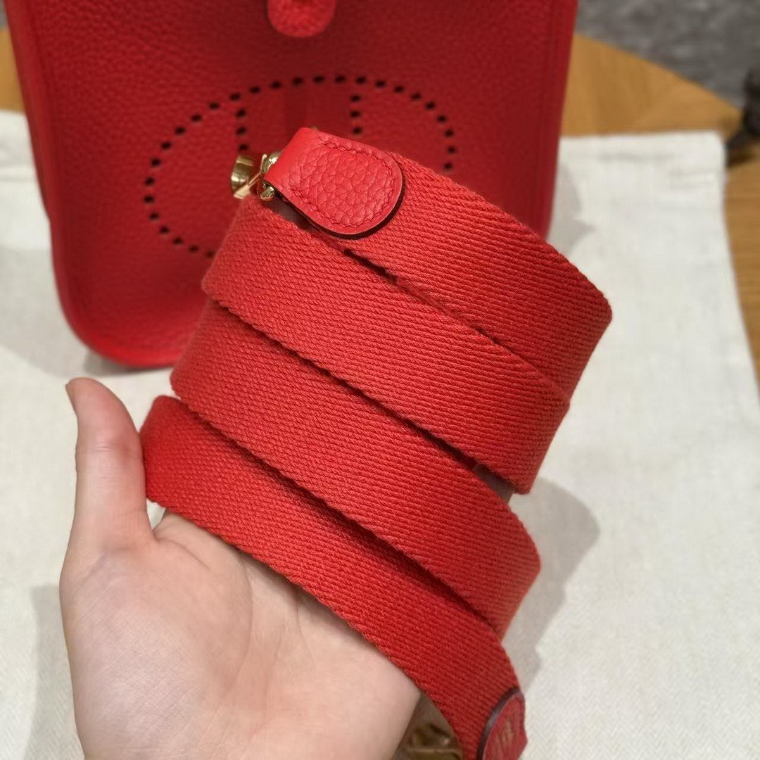 Hermes Evelyne 16 CM Bag Handmade In Taurillon Clemence Leather Gold Hardware 5E Vermillon - Image 6