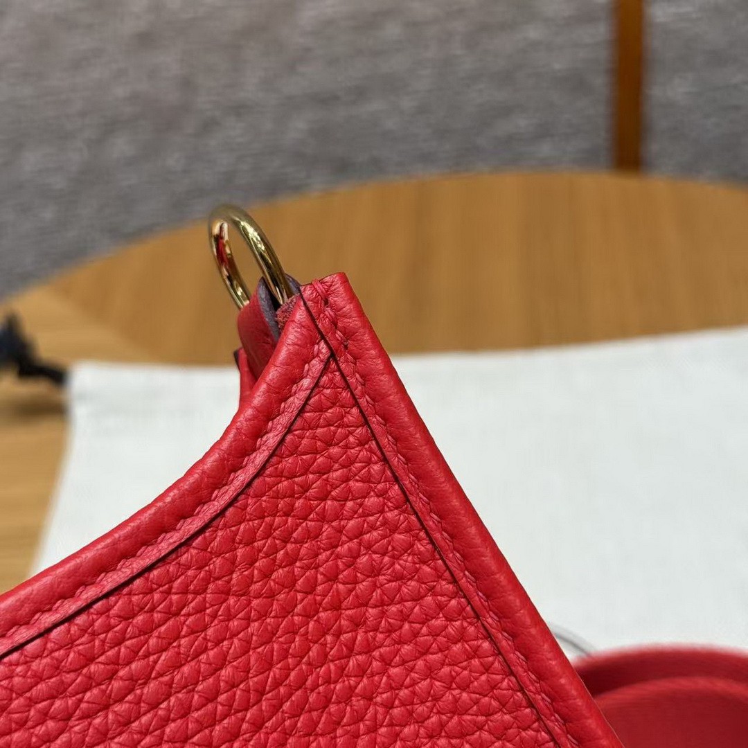 Hermes Evelyne 16 CM Bag Handmade In Taurillon Clemence Leather Gold Hardware 5E Vermillon - Image 5