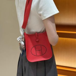 Hermes Evelyne 16 CM Bag Handmade In Taurillon Clemence Leather Gold Hardware 5E Vermillon - Image 3