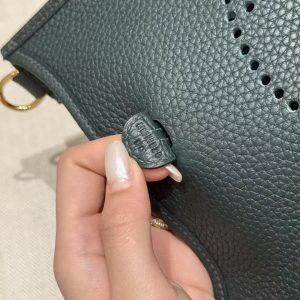 Hermes Evelyne 16 CM Bag Handmade In Taurillon Clemence Leather Gold Hardware 60 Vert Cypres - Image 13