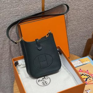 Hermes Evelyne 16 CM Bag Handmade In Taurillon Clemence Leather Gold Hardware 60 Vert Cypres - Image 9