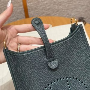 Hermes Evelyne 16 CM Bag Handmade In Taurillon Clemence Leather Gold Hardware 60 Vert Cypres - Image 3