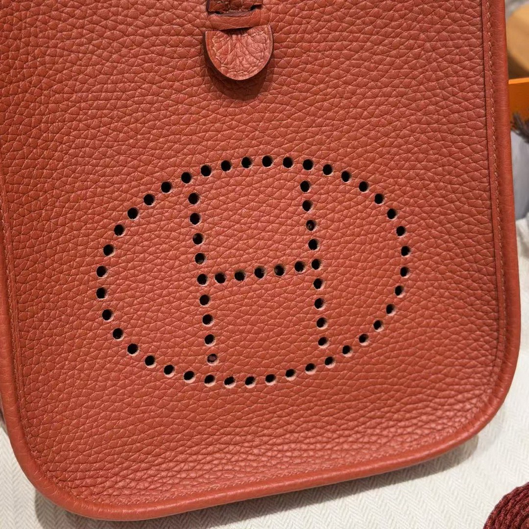 Hermes Evelyne 16 CM Bag Handmade In Taurillon Clemence Leather Gold Hardware 6C Cuivre - Image 14
