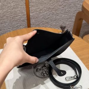 Hermes Evelyne 16 CM Bag Handmade In Epsom Calfskin Leather Sliver Hardware 89 Noir - Image 14
