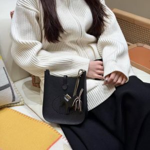 Hermes Evelyne 16 CM Bag Handmade In Epsom Calfskin Leather Sliver Hardware 89 Noir - Image 5