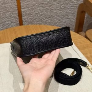 Hermes Evelyne 16 CM Bag Handmade In Taurillon Clemence Leather Gold Hardware 89 Noir - Image 15