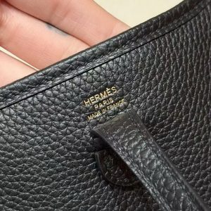 Hermes Evelyne 16 CM Bag Handmade In Taurillon Clemence Leather Gold Hardware 89 Noir - Image 13