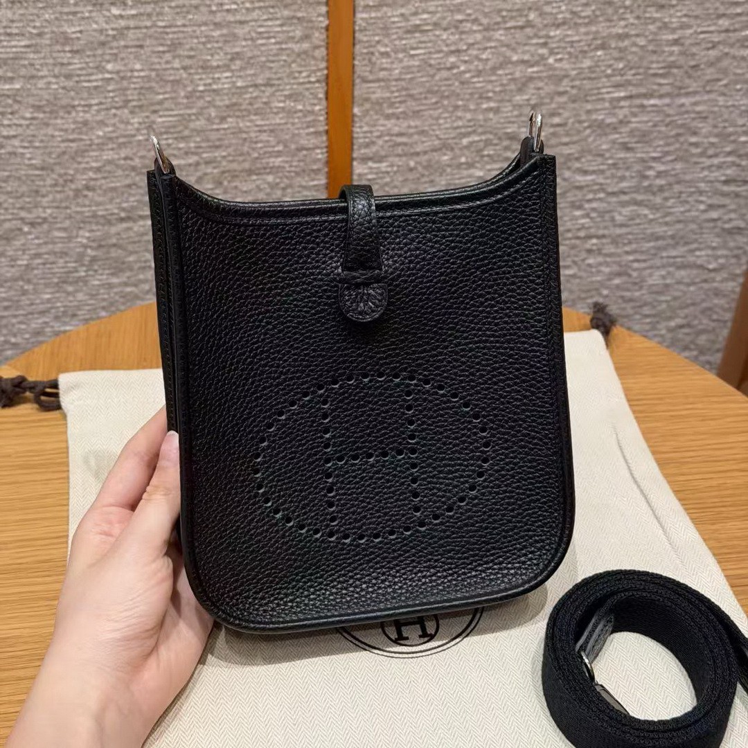 Hermes Evelyne 16 CM Bag Handmade In Taurillon Clemence Leather Silver Hardware 89 Noir