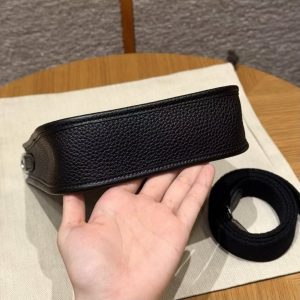 Hermes Evelyne 16 CM Bag Handmade In Taurillon Clemence Leather Silver Hardware 89 Noir - Image 13