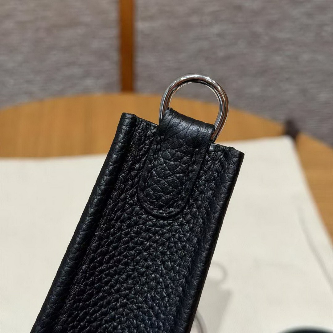 Hermes Evelyne 16 CM Bag Handmade In Taurillon Clemence Leather Silver Hardware 89 Noir - Image 9