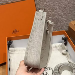 Hermes Evelyne 16 CM Bag Handmade In Taurillon Clemence Leather Silver Hardware 8L Beton - Image 19