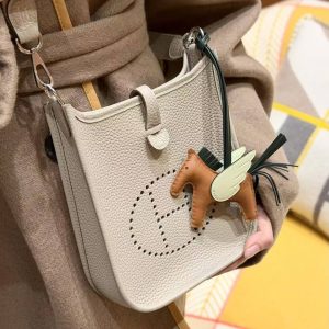 Hermes Evelyne 16 CM Bag Handmade In Taurillon Clemence Leather Silver Hardware 8L Beton - Image 3
