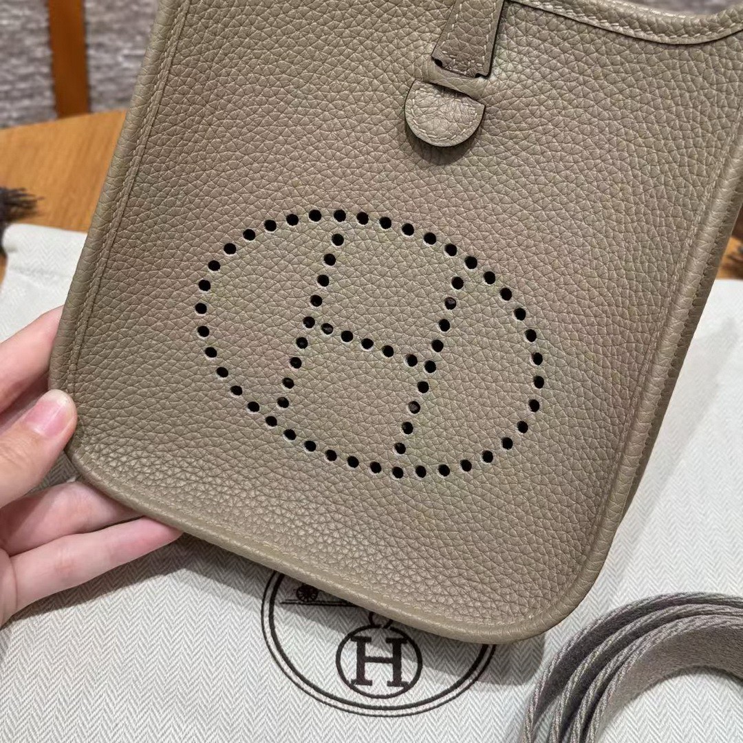 Hermes Evelyne 16 CM Bag Handmade In Epsom Calfskin Leather Sliver Hardware 8Q Beige Marfa - Image 13
