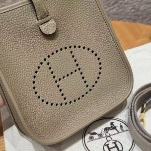 Hermes Evelyne 16 CM Bag Handmade In Taurillon Clemence Leather Gold Hardware 8Q Beige Marfa - Image 8