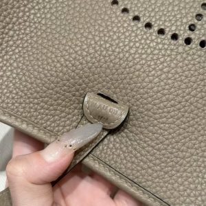 Hermes Evelyne 16 CM Bag Handmade In Taurillon Clemence Leather Gold Hardware 8Q Beige Marfa - Image 7