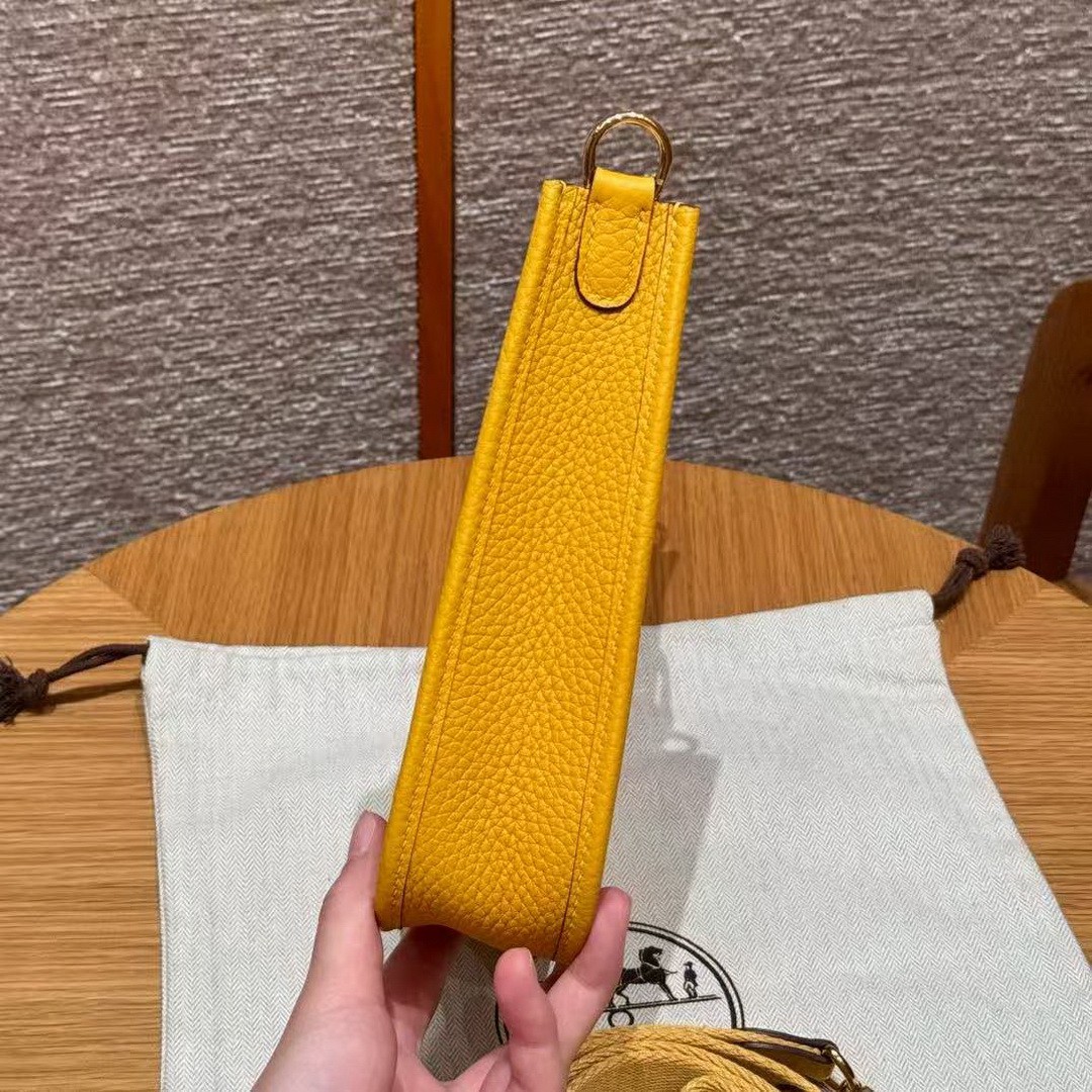 Hermes Evelyne 16 CM Bag Handmade In Taurillon Clemence Leather Gold Hardware 9D Jaune Amber - Image 18