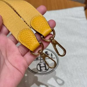 Hermes Evelyne 16 CM Bag Handmade In Taurillon Clemence Leather Gold Hardware 9D Jaune Amber - Image 4