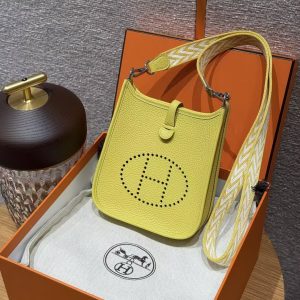 Hermes Evelyne 16 CM Bag Handmade In Taurillon Clemence Leather Silver Hardware 9O Jaune Naples - Image 10