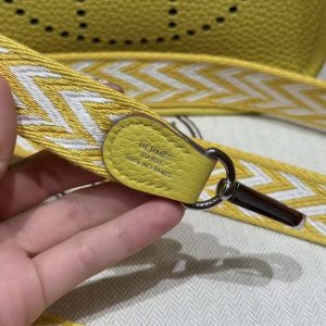 Hermes Evelyne 16 CM Bag Handmade In Taurillon Clemence Leather Silver Hardware 9O Jaune Naples - Image 6