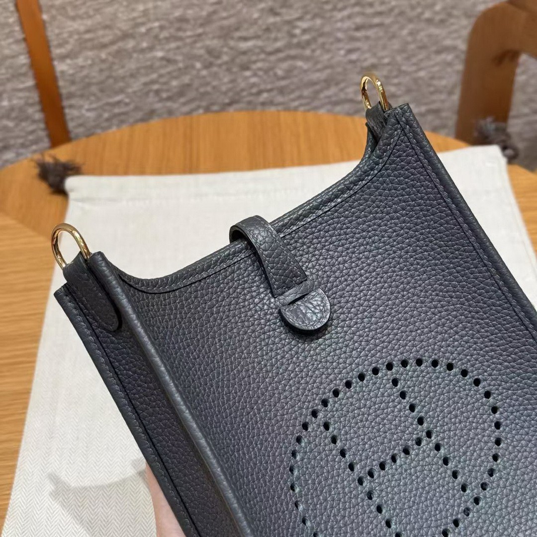 Hermes Evelyne 16 CM Bag Handmade In Epsom Calfskin Leather Gold Hardware H0 Gigs Misty - Image 15
