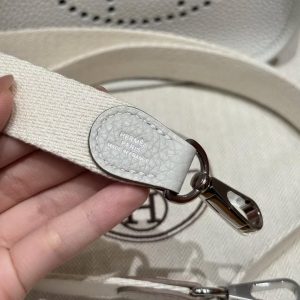 Hermes Evelyne 16 CM Bag Handmade In Taurillon Clemence Leather Silver Hardware M4 Girs Pale - Image 3