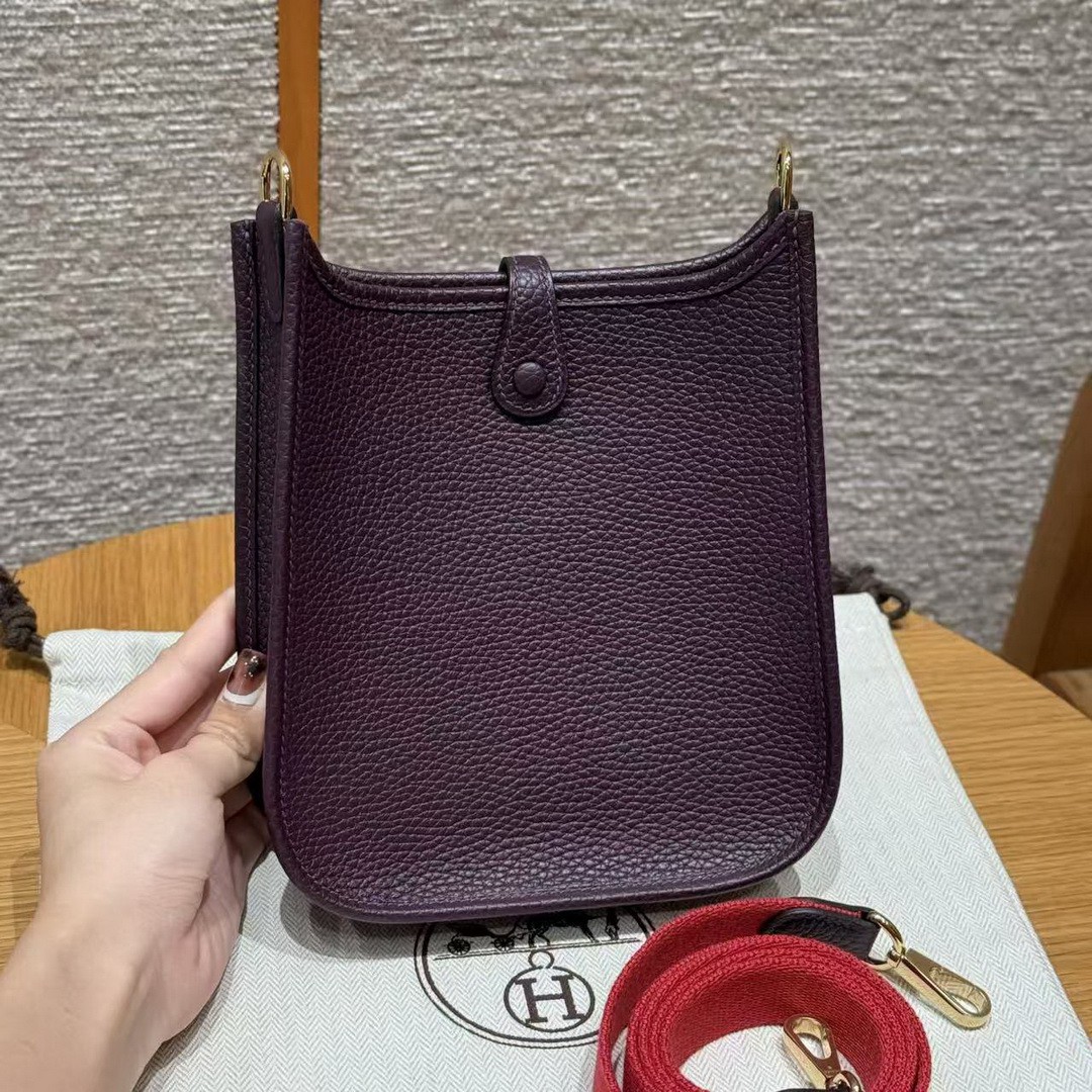 Hermes Evelyne 16 CM Bag Handmade In Taurillon Clemence Leather Gold Hardware N5 Cassis - Image 2