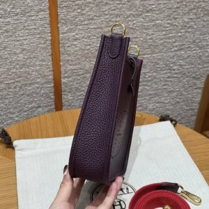 Hermes Evelyne 16 CM Bag Handmade In Taurillon Clemence Leather Gold Hardware N5 Cassis - Image 17