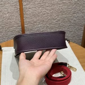 Hermes Evelyne 16 CM Bag Handmade In Taurillon Clemence Leather Gold Hardware N5 Cassis - Image 15