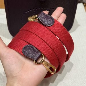 Hermes Evelyne 16 CM Bag Handmade In Taurillon Clemence Leather Gold Hardware N5 Cassis - Image 8