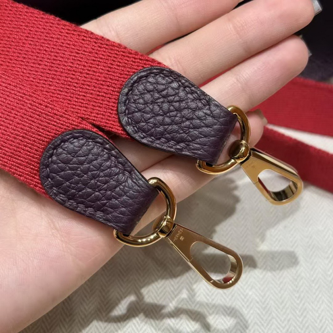 Hermes Evelyne 16 CM Bag Handmade In Taurillon Clemence Leather Gold Hardware N5 Cassis - Image 7