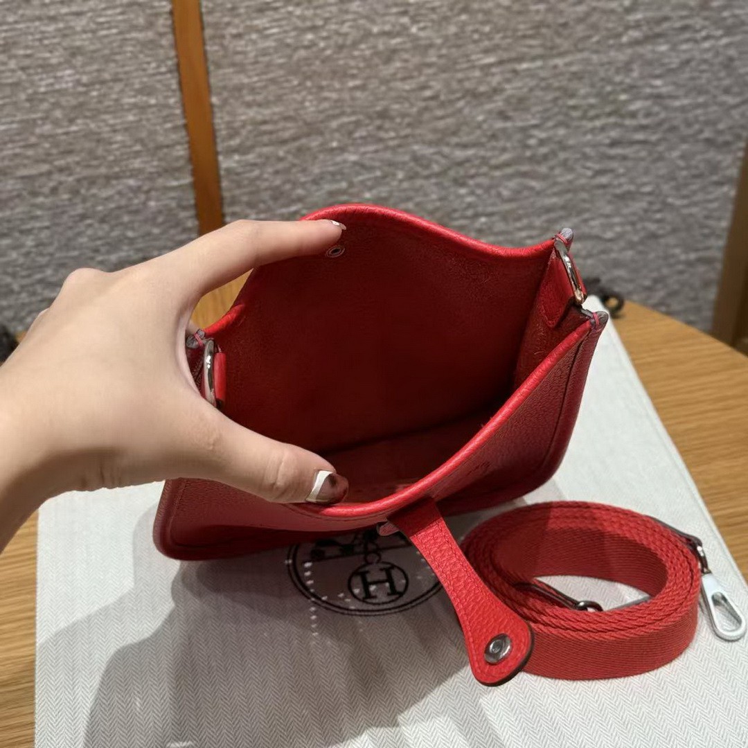 Hermes Evelyne 16 CM Bag Handmade In Taurillon Clemence Leather Silver Hardware S3 Rouge Coeur - Image 14