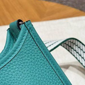 Hermes Evelyne 16 CM Bag Handmade In Taurillon Clemence Leather Silver Hardware U1 Vert Verone - Image 8