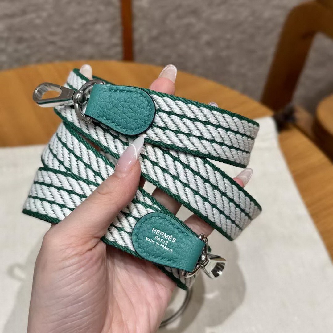 Hermes Evelyne 16 CM Bag Handmade In Taurillon Clemence Leather Silver Hardware U1 Vert Verone - Image 18