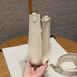 Hermes Evelyne 16 CM Bag Handmade In Taurillon Clemence Leather Gold Hardware l2 Nata - Image 18
