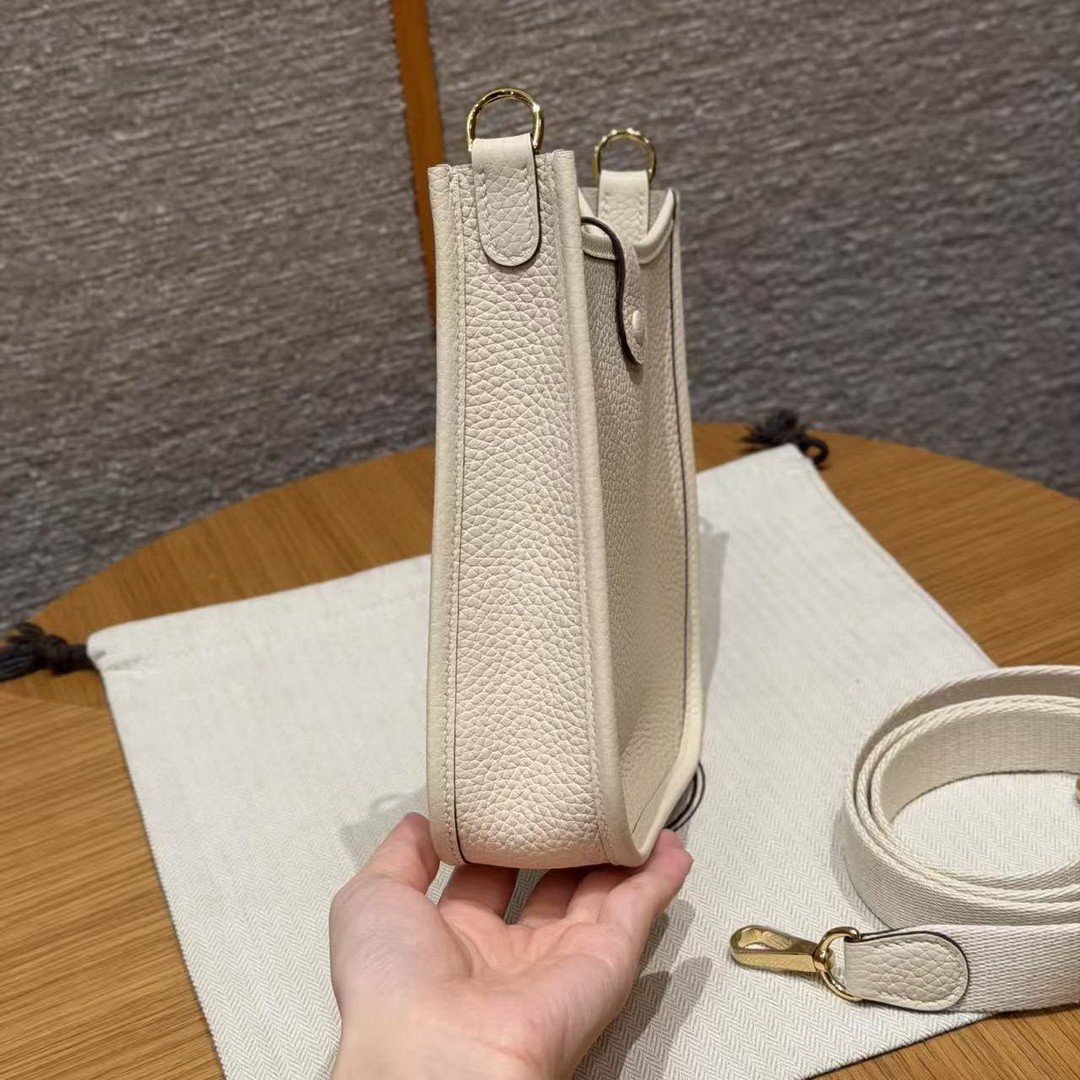 Hermes Evelyne 16 CM Bag Handmade In Taurillon Clemence Leather Gold Hardware l2 Nata - Image 17