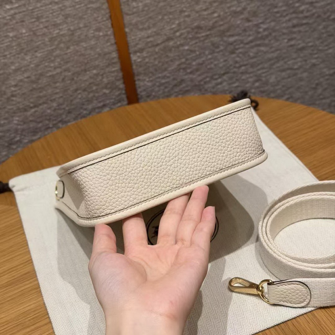 Hermes Evelyne 16 CM Bag Handmade In Taurillon Clemence Leather Gold Hardware l2 Nata - Image 16