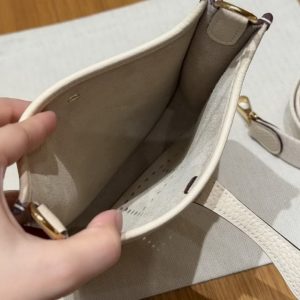 Hermes Evelyne 16 CM Bag Handmade In Taurillon Clemence Leather Gold Hardware l2 Nata - Image 14