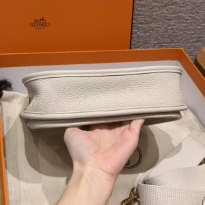 Hermes Evelyne 23 CM Bag Handmade In Taurillon Clemence Leather Gold Hardware 10 Craie - Image 7