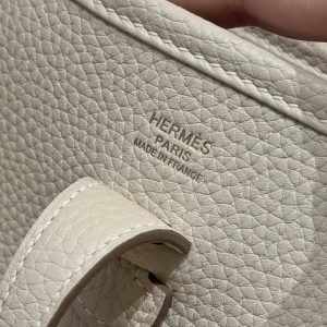 Hermes Evelyne 23 CM Bag Handmade In Taurillon Clemence Leather Gold Hardware 10 Craie - Image 4