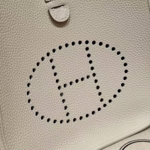 Hermes Evelyne 23 CM Bag Handmade In Taurillon Clemence Leather Gold Hardware 10 Craie - Image 3