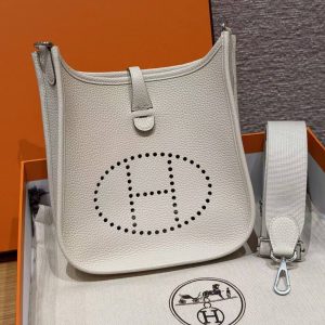 Hermes Evelyne 23 CM Bag Handmade In Taurillon Clemence Leather Silver Hardware 10 Craie
