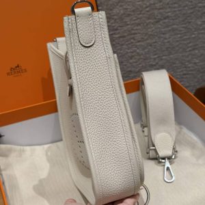 Hermes Evelyne 23 CM Bag Handmade In Taurillon Clemence Leather Silver Hardware 10 Craie - Image 13
