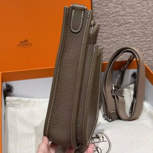 Hermes Evelyne 23 CM Bag Handmade In Taurillon Clemence Leather Silver Hardware 18 Etoupe - Image 16