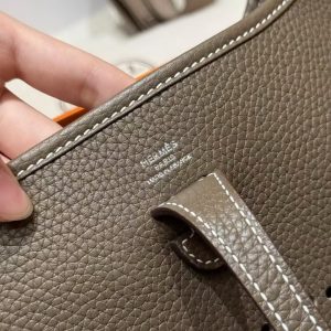 Hermes Evelyne 23 CM Bag Handmade In Taurillon Clemence Leather Silver Hardware 18 Etoupe - Image 11