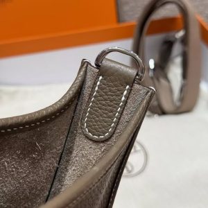 Hermes Evelyne 23 CM Bag Handmade In Taurillon Clemence Leather Silver Hardware 18 Etoupe - Image 9