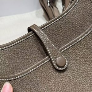 Hermes Evelyne 23 CM Bag Handmade In Taurillon Clemence Leather Silver Hardware 18 Etoupe - Image 7