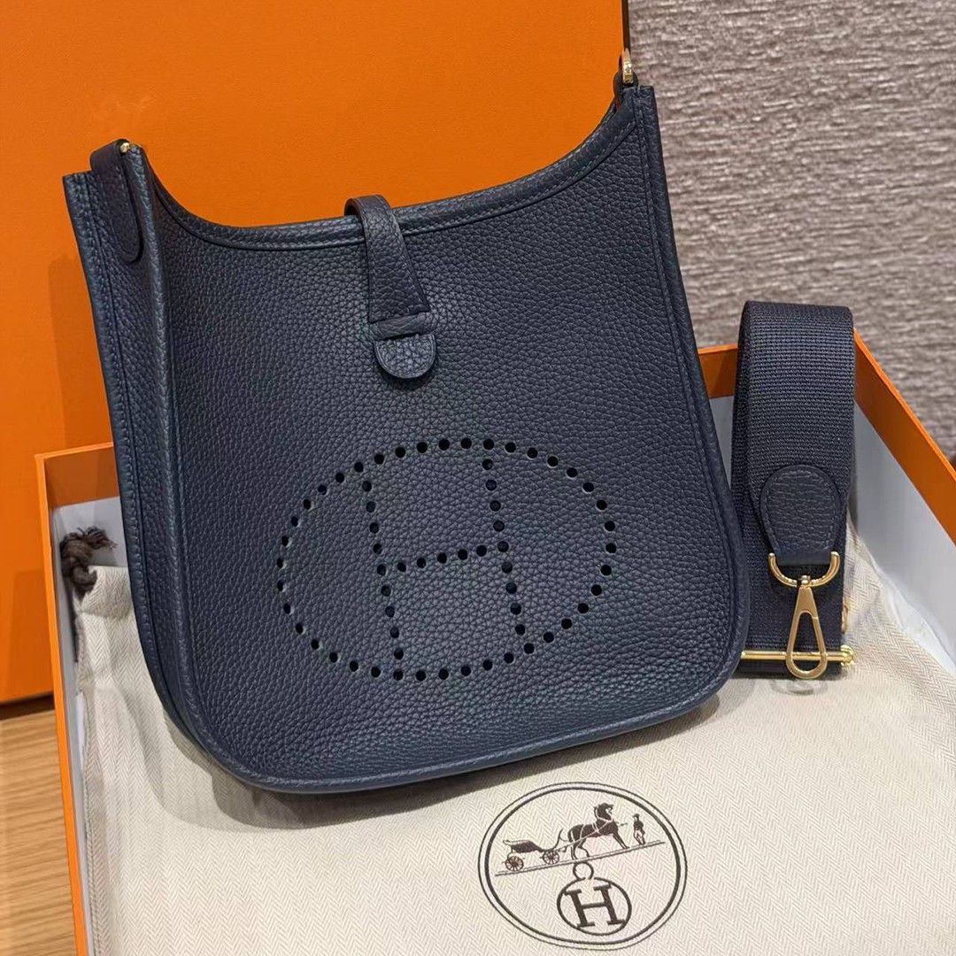 Hermes Evelyne 23 CM Bag Handmade In Taurillon Clemence Leather Gold Hardware 2Z Blue Niut